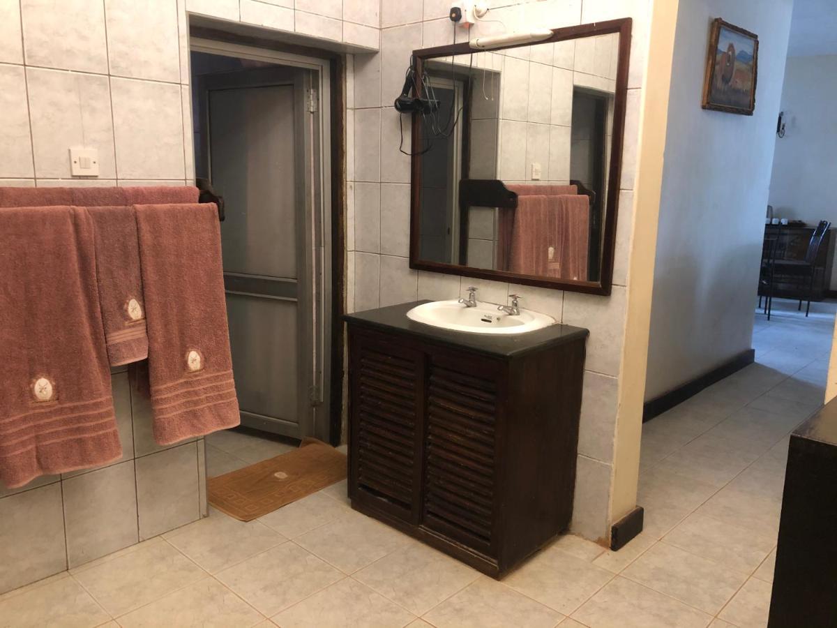 Impala Safari Lodge Voi Dış mekan fotoğraf